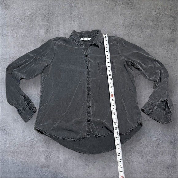 Old Navy Women's Button Down Shirt Bundle L – Black, Gray, Red Stripe Lot of 3 - Picture 13 of 16